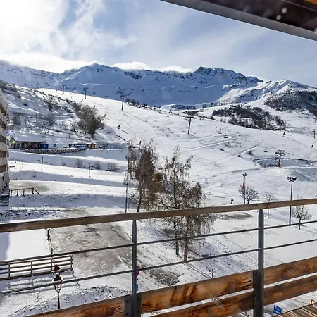 Confort En Station: T1 6 Pers, Au Pied Des Pistes, Proche Commerces - Fr-1-807-89 *