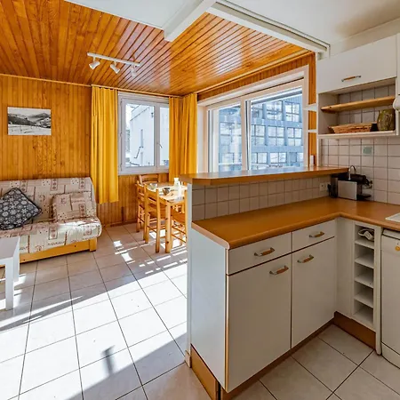 Confort En Station: T1 6 Pers, Au Pied Des Pistes, Proche Commerces - Fr-1-807-89