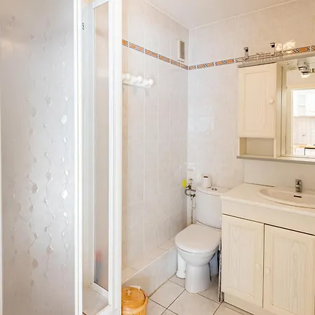 Confort En Station: T1 6 Pers, Au Pied Des Pistes, Proche Commerces - Fr-1-807-89 Appartement